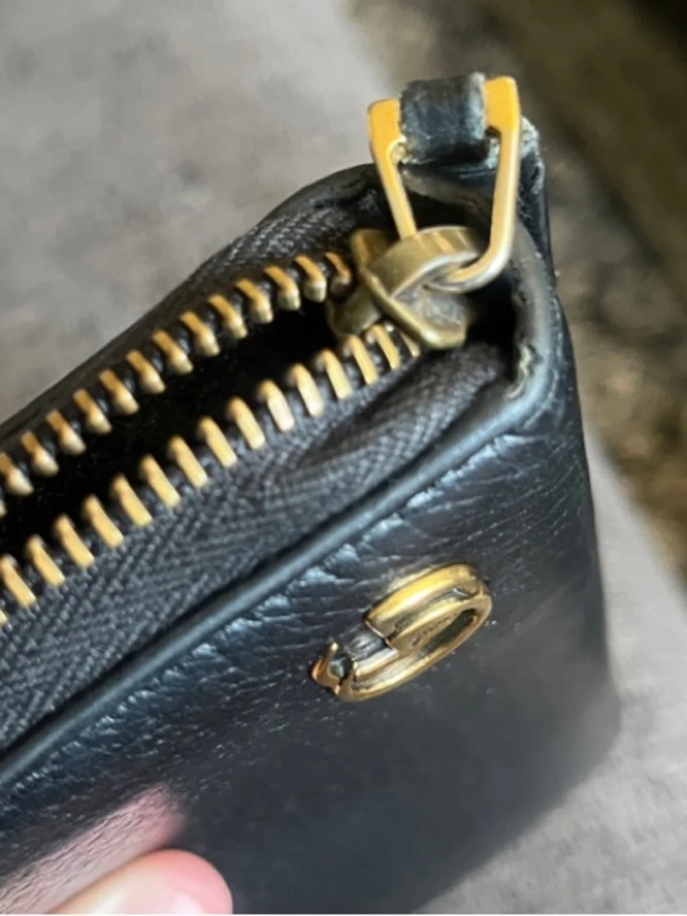 Gucci Black Leather Long Zip Wallet with Gold Double G Emblem Logo Marmont - Picture 9 of 10
